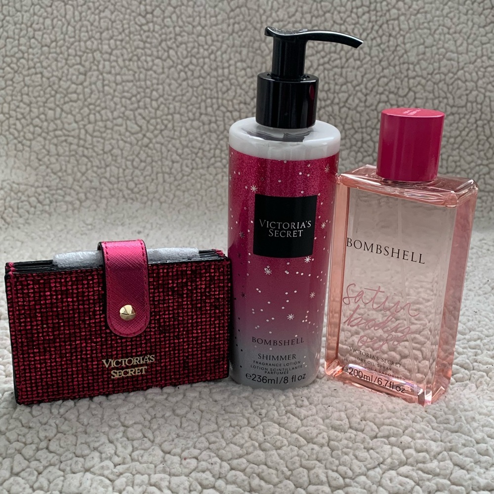 Bundle VS beauty and accessory